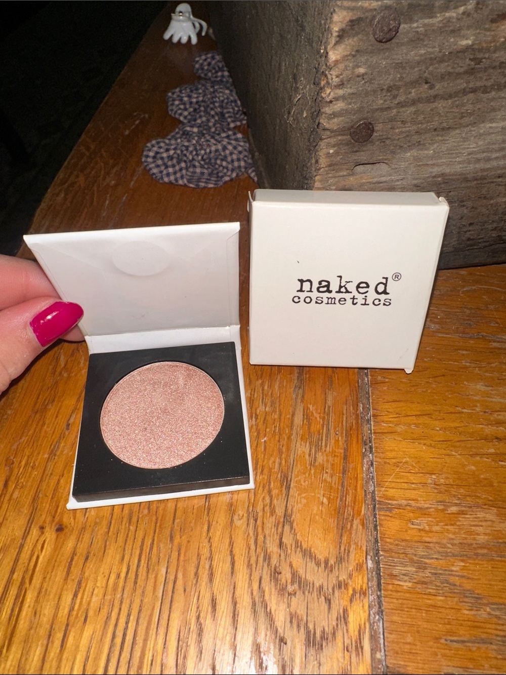 naked cosmetics Rose Gold Shimmer Highlighter